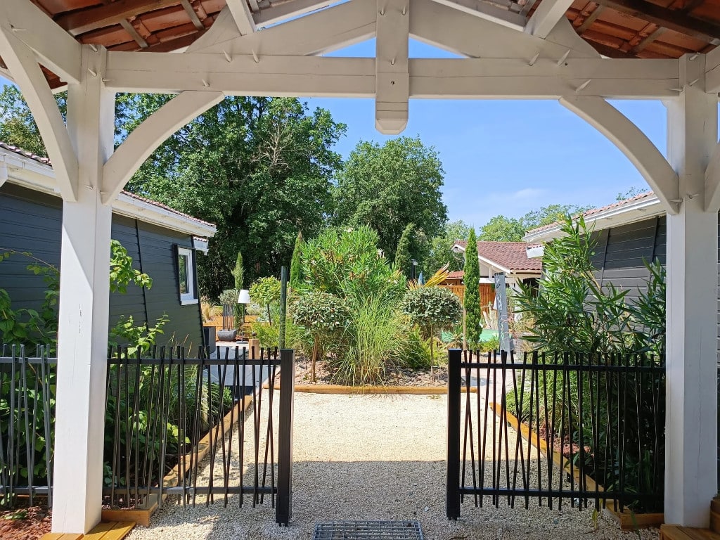 Entrée Des Lodges